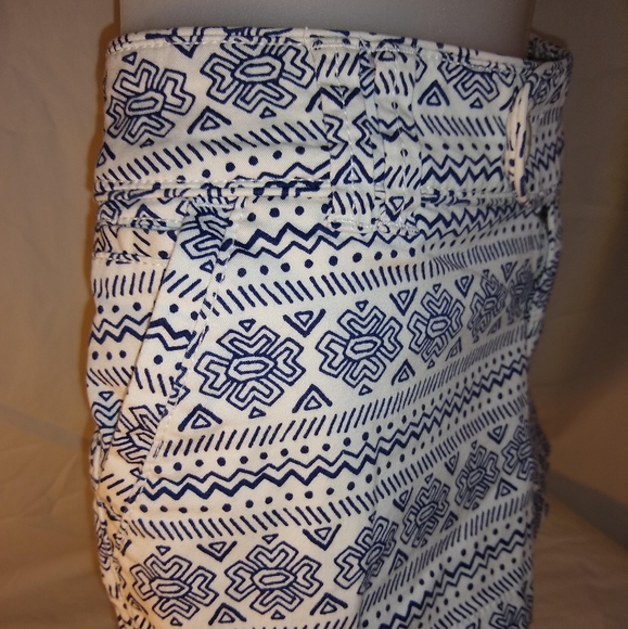 Red Camel Dark Blue & White Geometric Pattern Size 9 Junior Shorts - Picture 4 of 8